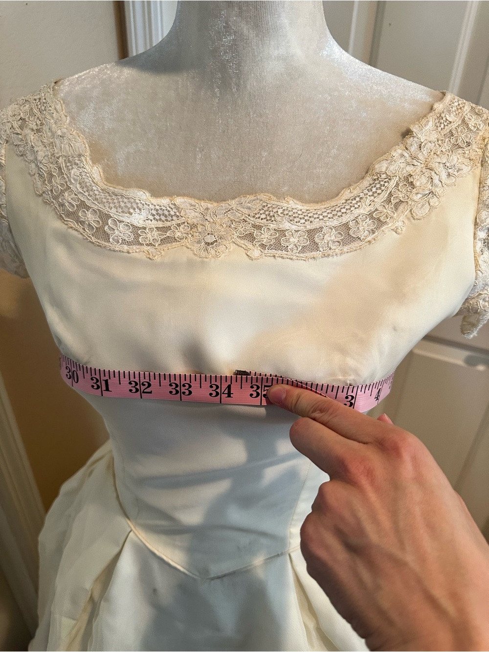 1950’s Ivory Lace-Accent Vintage Wedding Gown - Picture 11 of 11